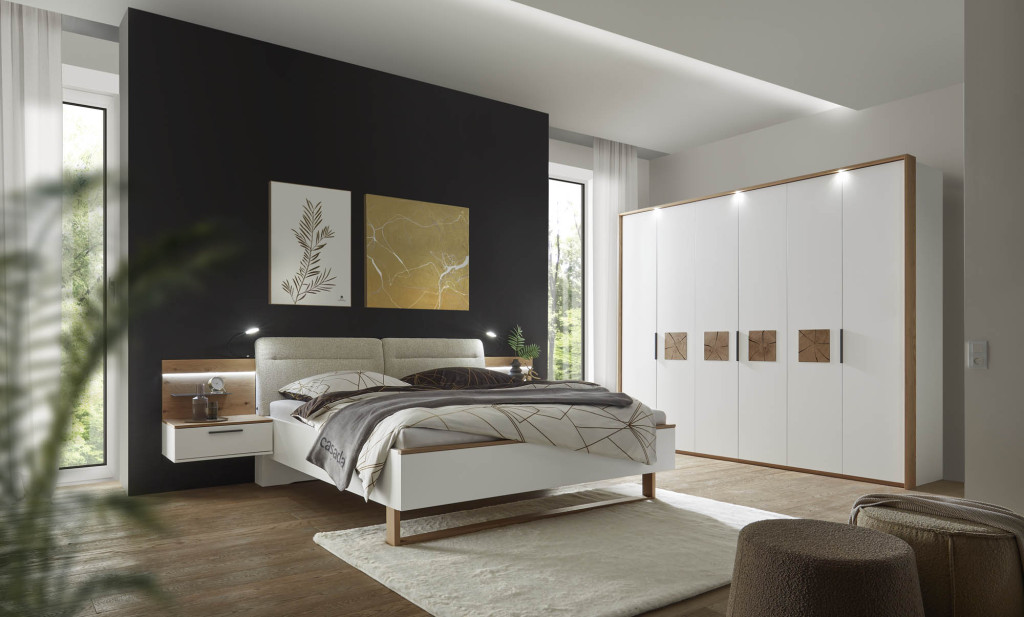 Drehtürenschrank